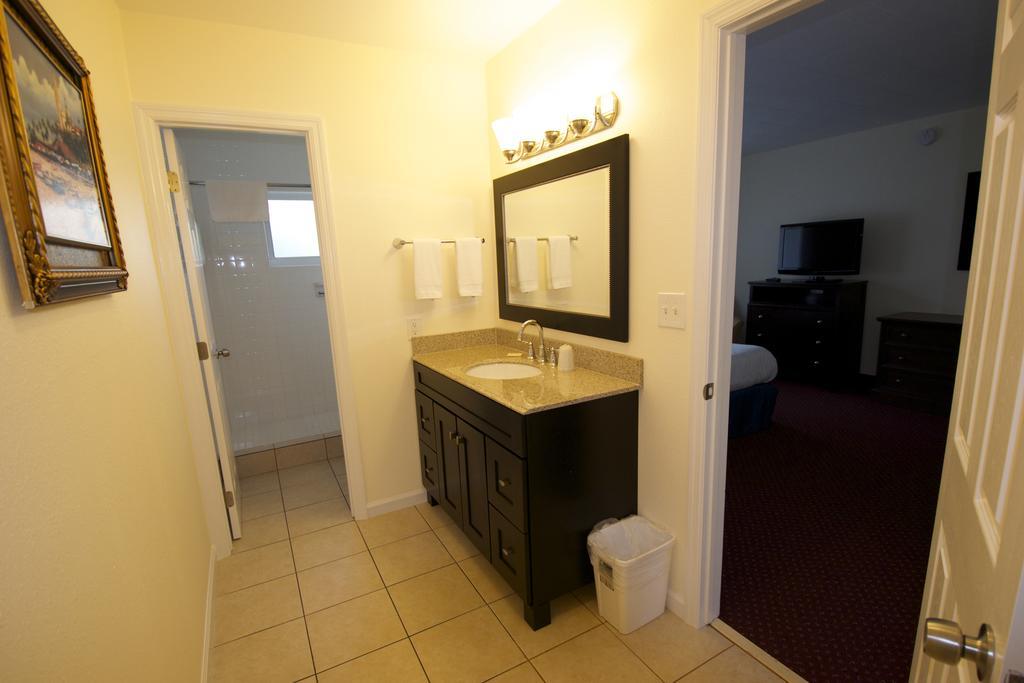 Surf Side Resort Pompano Beach Εξωτερικό φωτογραφία