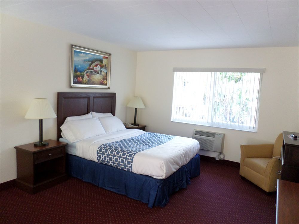 Surf Side Resort Pompano Beach Εξωτερικό φωτογραφία